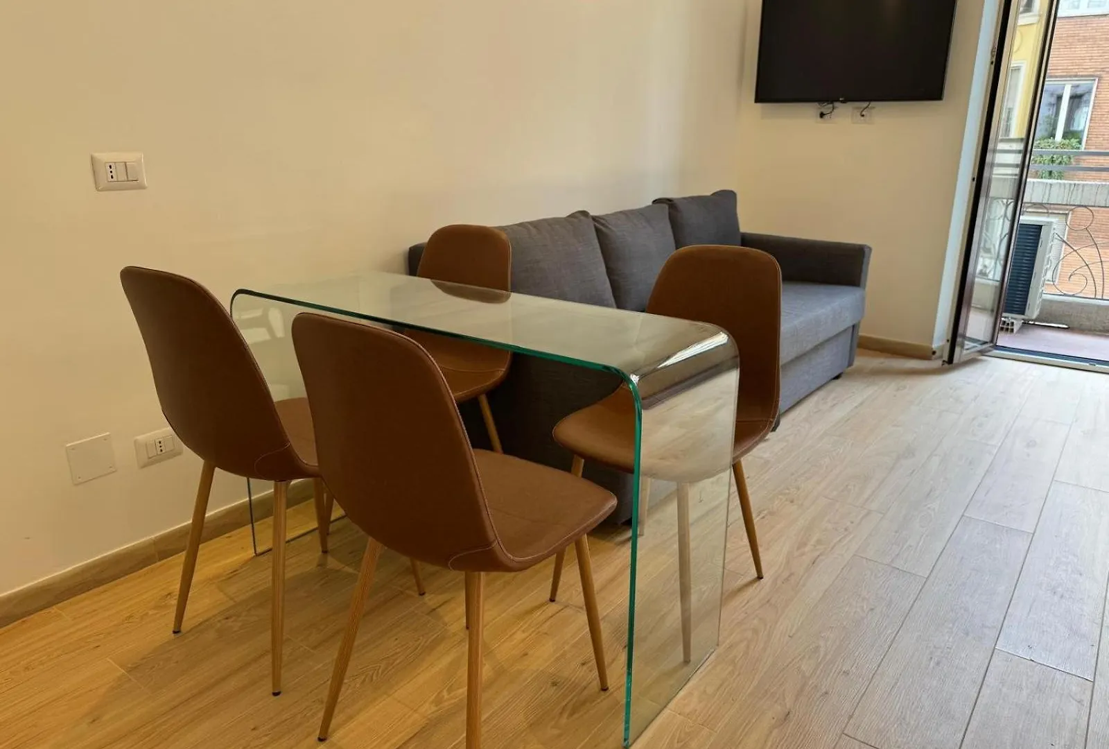 Apartment Elegant Central Suite Milan Italy