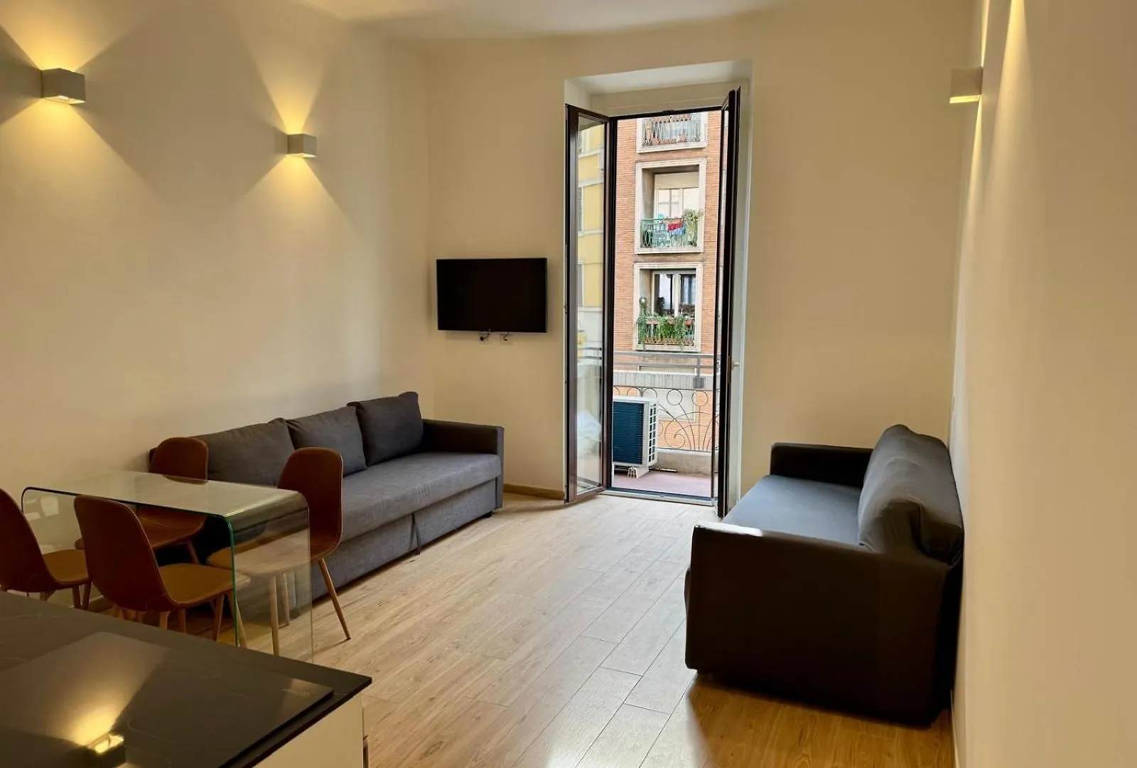 Elegant Central Suite Milan Apartment
