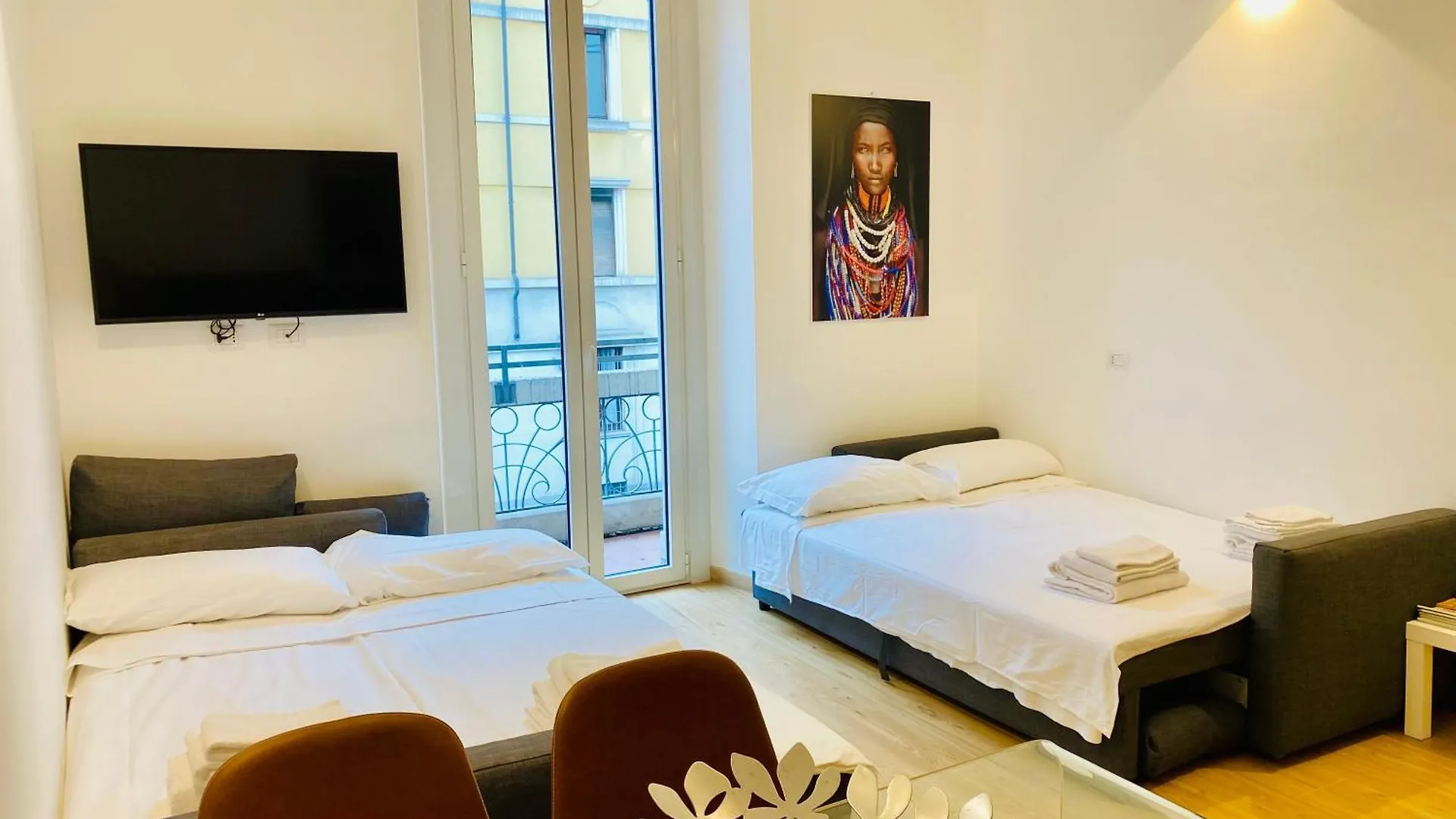 Elegant Central Suite Milan 0*,  Italy